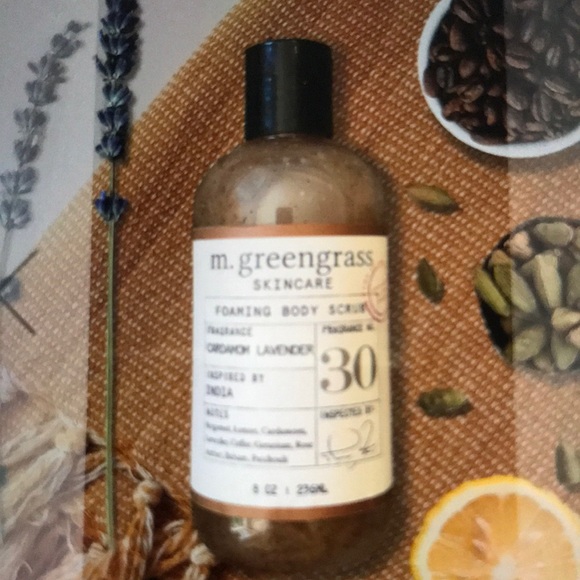 M. Greengrass Cardamom Lavender foaming body scrub - Picture 1 of 4
